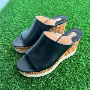 Salvatore Ferragamo black leather sandals 6.5